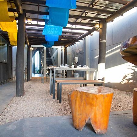 Shelter Hostel E Pousada Ponta Porã Eksteriør billede