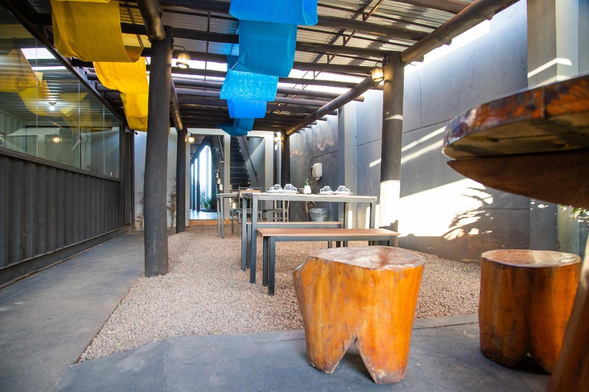 Shelter Hostel E Pousada Ponta Porã Eksteriør billede